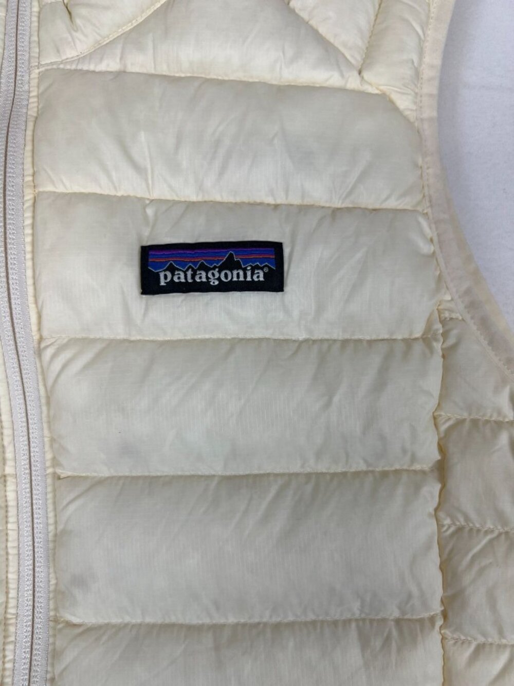 Patagonia Women S Down Sweater Vest White NetPlus Recycled Nylon 84629 FA23 - Picture 5 of 13